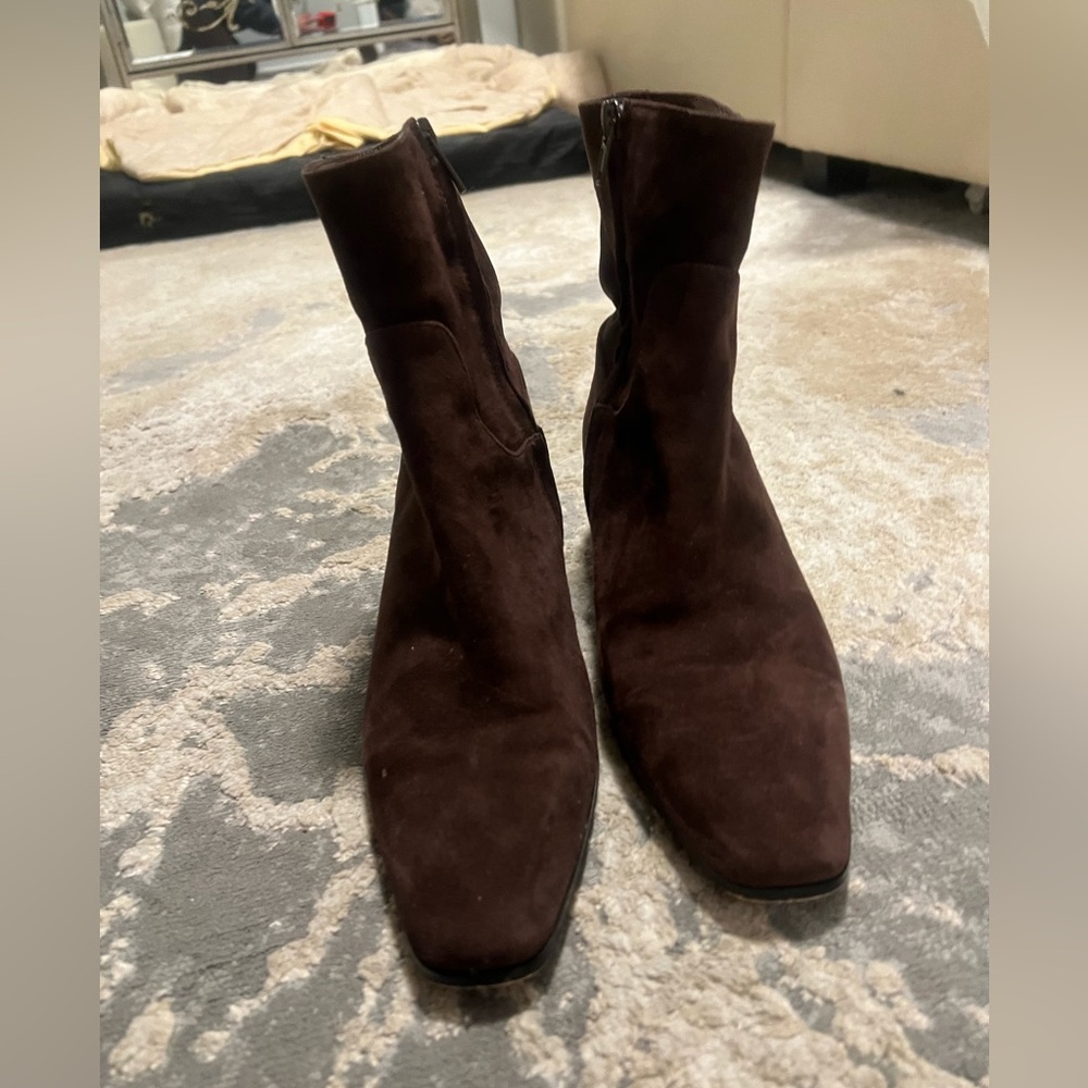 Women’s Steve Madden Brown Suede Boots